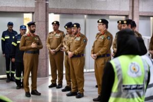 اللواء الفرج يقف على أعمال الدفاع المدني بالمدينة المنورة