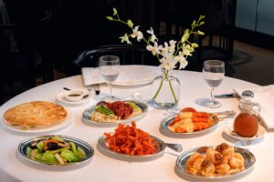 "مستر تشاو".. تجربة الطعام الأكثر شهرة في العالم تحطّ رحالها في مركز دبي المالي العالمي في يونيو، بالتعاون مع "إم جيه إس هولدينغ"