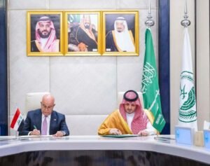 الأمير عبدالعزيز بن سعود ووزير الصحة العراقي يوقّعان مذكرة تفاهم في مجال مكافحة الاتجار غير المشروع بالمخدرات والمؤثرات العقلية والسلائف الكيميائية وتهريبها