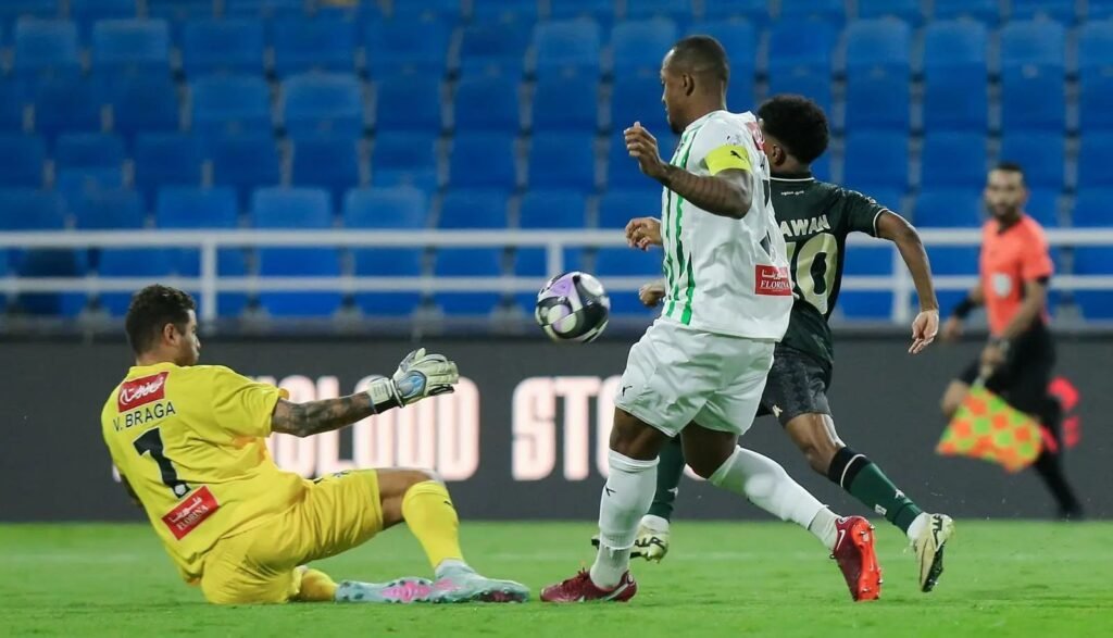 الخلود يكسب ضيفه النجمة و الفيحاء و الأهلي يتعادلان مع الاتحاد و الشباب