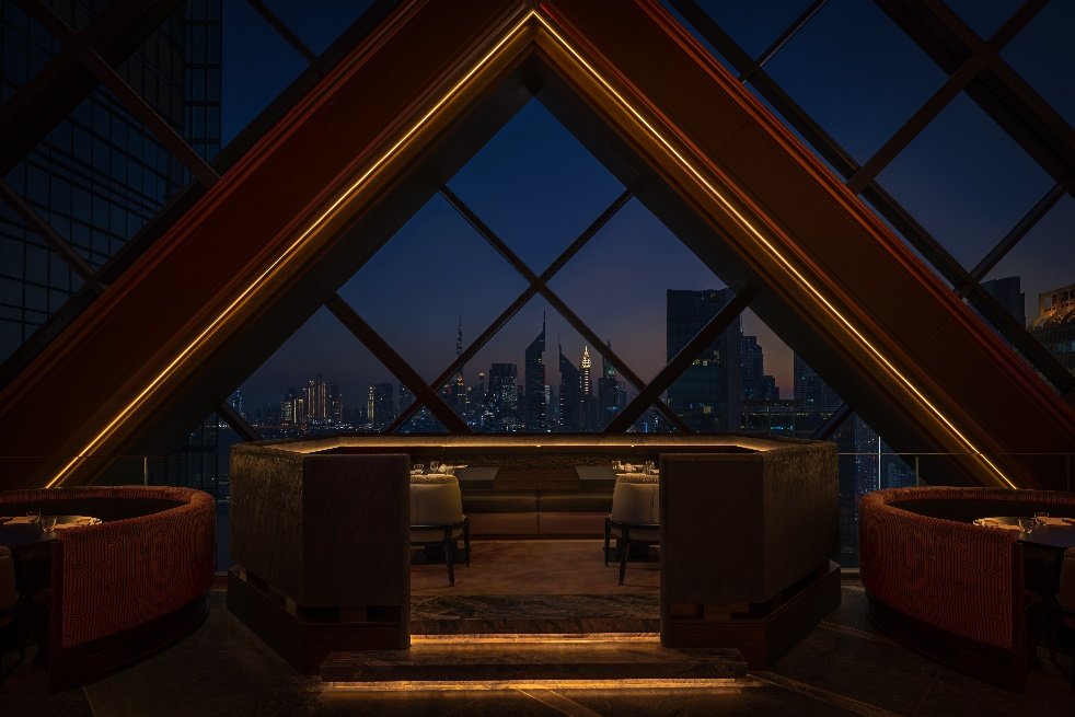 وجهة جديدة تنضم إلى قطاع المطاعم الراقية في دبي: «نوبو ون زعبيل» يفتح أبوابه يناير 2026