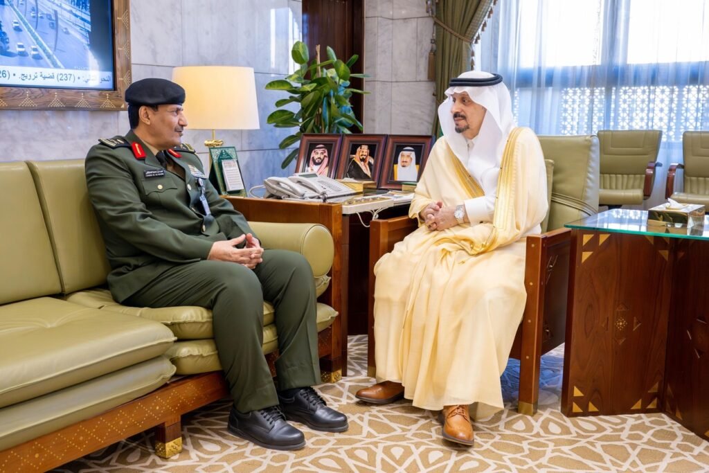 سمو أمير منطقة الرياض يستقبل مدير عام السجون المكلف