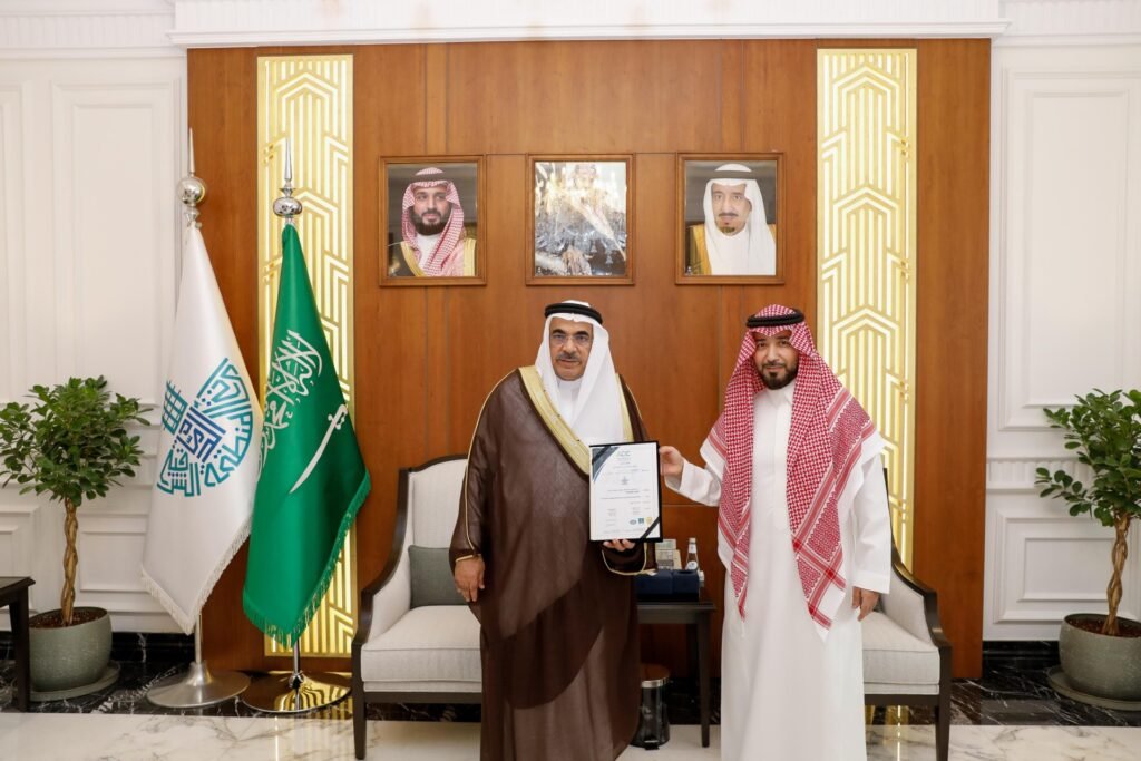 أمين الشرقية يبارك جهود بلدية الدمام بحصولها على شهادة ISO 9001ويعكس التزامها بالتميز والكفاءة