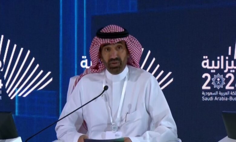 الراجحي: مشاركة المرأة في سوق العمل قفزت من 17% إلى 35% اليوم .. فيديو