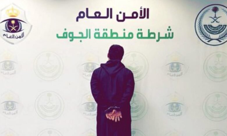 القبض على شخص تعمد صدم مركبتين والهروب بالجوف .. فيديو