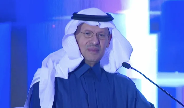 وزير الطاقة يتحدث بتَواضع عن قلة خبرته في التقنيات الحديثة: أحتاج لرفع قدراتي لتُوائم ما نمرّ به