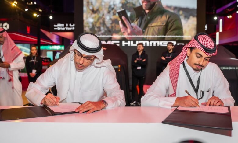 شركة الجميح للسيارات تكشف عن سيارةجي إم سي HUMMER EV الكهربائية لأول مرة في المملكة