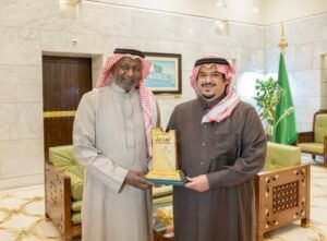 سمو نائب أمير منطقة الرياض يستقبل رئيس مجلس إدارة جمعية أصدقاء لاعبي كرة القدم الخيرية