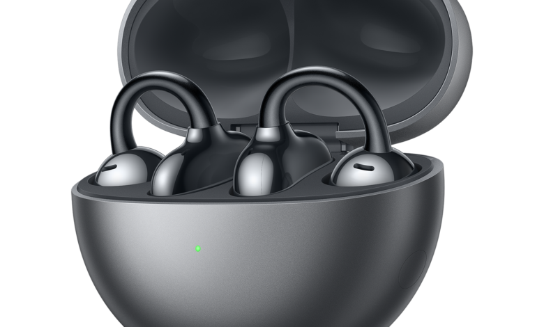 HUAWEI MateBook D 16 و HUAWEI FreeClip: