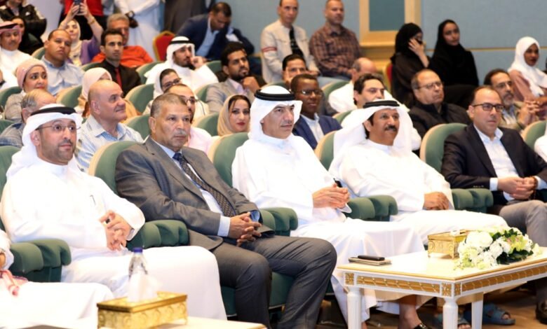 في اليوم الثاني لمهرجان الشارقة للشعر العربي سبعة شعراء يضيئون قصر الثقافة بوهج القصيدة