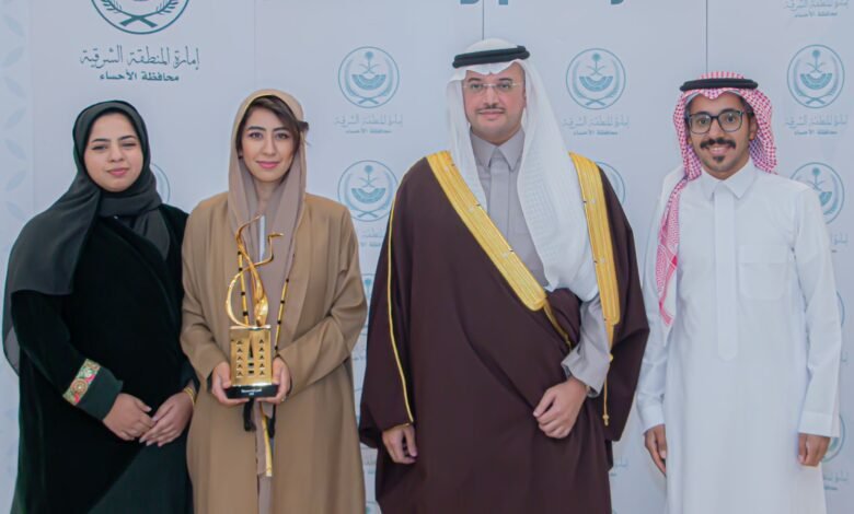 سمو محافظ الأحساء يكرّم عددًا من الفرق المسرحية بالمحافظة