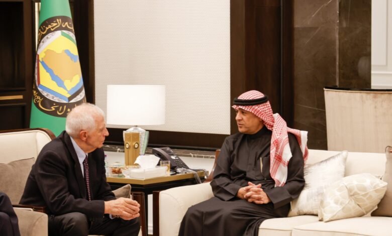 الأمين العام لمجلس التعاون يشدد على ضرورة تضافر وتوحيد الجهود الدولية لوقف الهجمات الإسرائيلية المتواصلة ضد قطاع غزة