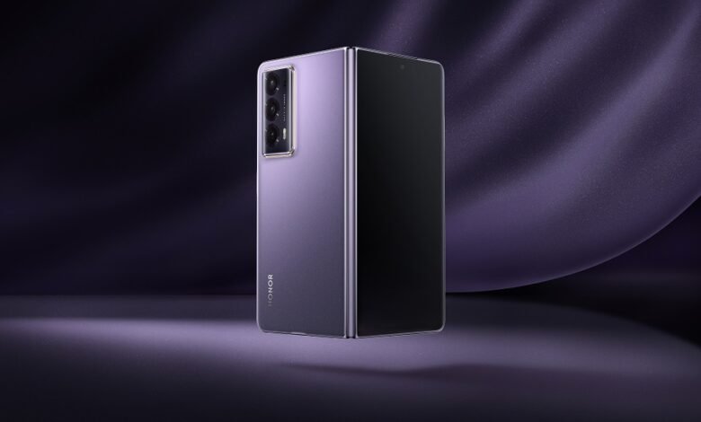 تعرف على مستقبل الهواتف القابلة للطي مع هاتف HONOR Magic V2: الجهاز الأنحف والأخف