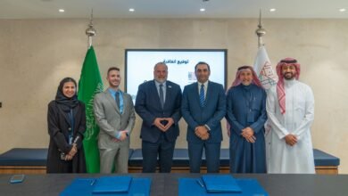 مجموعة "روشن" و"كومفولت" توقعان مذكرة تفاهم لتعزيز الأمن السيبراني 