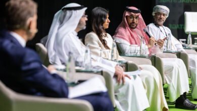 عبد الله بن طوق يشير إلى أن قطاع السياحة سيشكل 12% من الناتج المحلي الإجمالي لدولة الإمارات في العام الجاري  