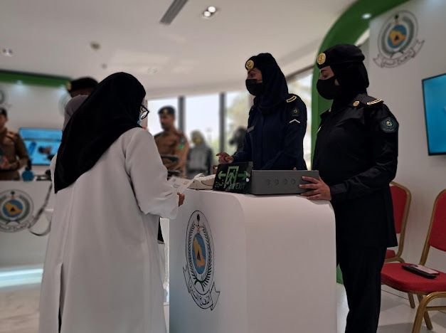 الدفاع المدني يقيم معرضًا توعويًا بمستشفى الملك فهد التخصصي بمدينة الدمام