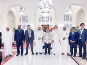 سفير المملكة لدى كمبوديا يقيم حفل عشاء لإمام الحرم المكي بحضور الوزير الاول بالحكومة الكمبودية