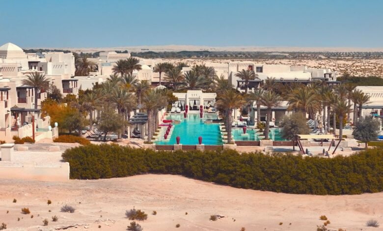 منتجع الوثبة الصحراوي في أبوظبي يتعاون مع باريز وبيوند ويلنس لتقديم عطلة نهاية أسبوع حصرية تجمع بين اللياقة والعافية