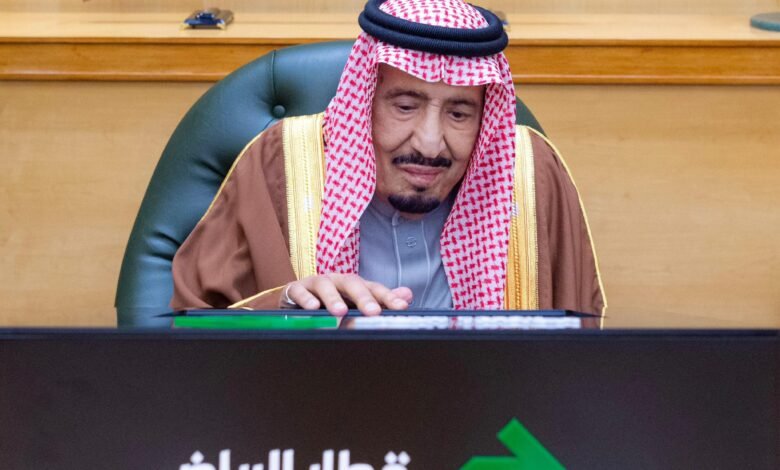 خادم الحرمين الشريفين يفتتح مشروع قطار الرياض