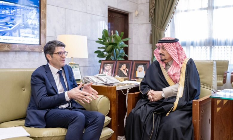سمو أمير منطقة الرياض يستقبل سفير فرنسا لدى المملكة