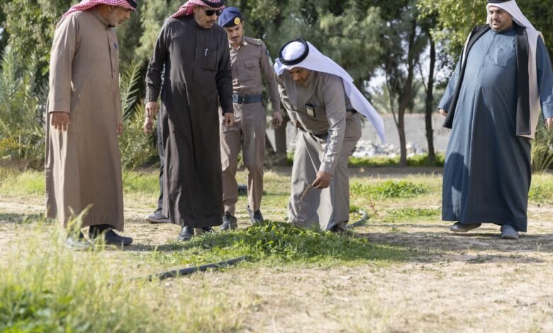 “إدارة الأزمات والطوارئ بأمانة حفر الباطن تباشر حصر آثار الصقيع في مزارع المحافظة”