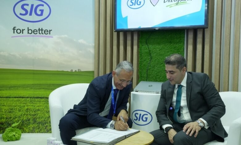 Dairyland signs with SIG during Gulfood Manufacturing 2024 in Dubai