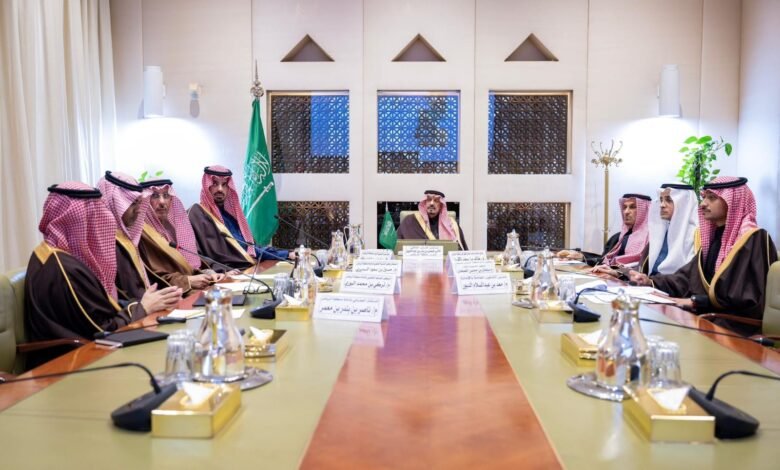 سمو الأمير فيصل بن بندر يطلع على جهود وخطط برنامج تحسين المشهد الحضري لمقرات الجهات الحكومية في مدينة الرياض "مقر"