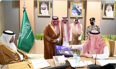 أمير منطقة جازان يُدشِّن ويضع حجر الأساس لمشروعات تنموية بأكثر من 12,6 مليار ريال