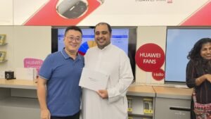 هواوي تختتم فعاليات يوم الخدمة المفتوح بعروض استثنائية لموسم الامتيازات الممتد حتى 31 ديسمبر 2024 