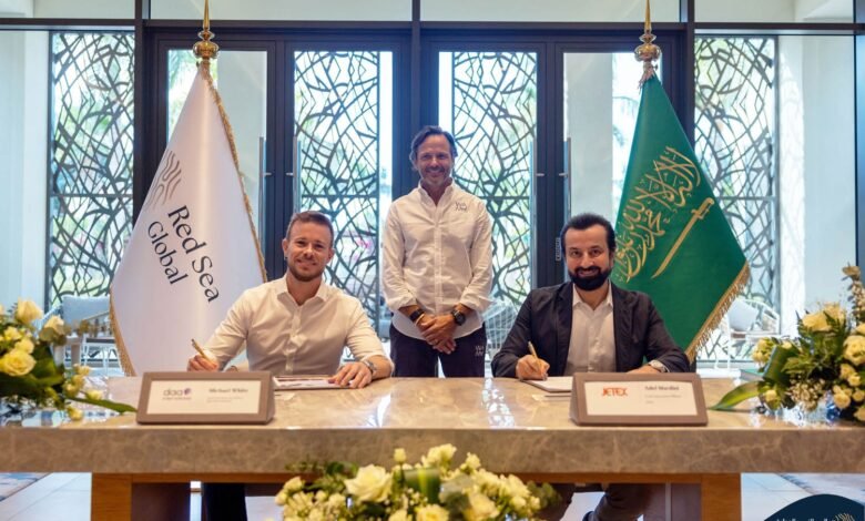 شركة البحر الأحمر الدولية توقع اتفاقية تشغيل صالة الطيران الخاص في مطار البحر الأحمر