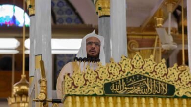 إمام المسجد النبوي: الإسلام يربي أفراده على العطاء ويجعلهم نبعًا يفيض بالخير والعطاء