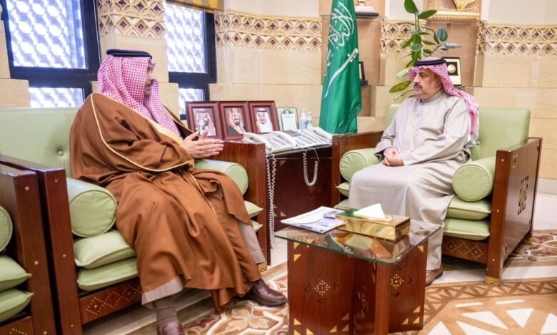 وكيل إمارة منطقة الرياض يستقبل المدير التنفيذي لجمعية خيرات لحفظ النعمة