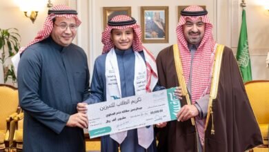نائب أمير تبوك يكرّم الطلاب والطالبات الفائزين بجوائز" منافس" في مساراتها الخمسة