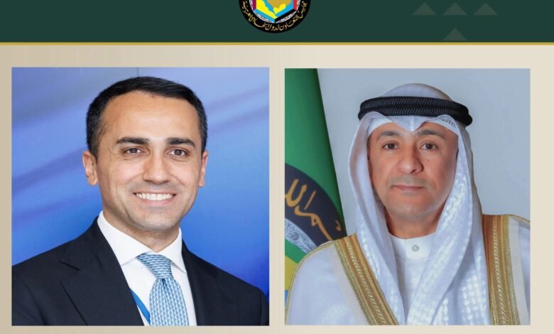 معالي الأمين العام والمبعوث الخاص للاتحاد الأوروبي لشؤون الخليج، يستعرضان مخرجات القمة الخليجية الأوربية الأولى والتي عُقدت في أكتوبر 2024م