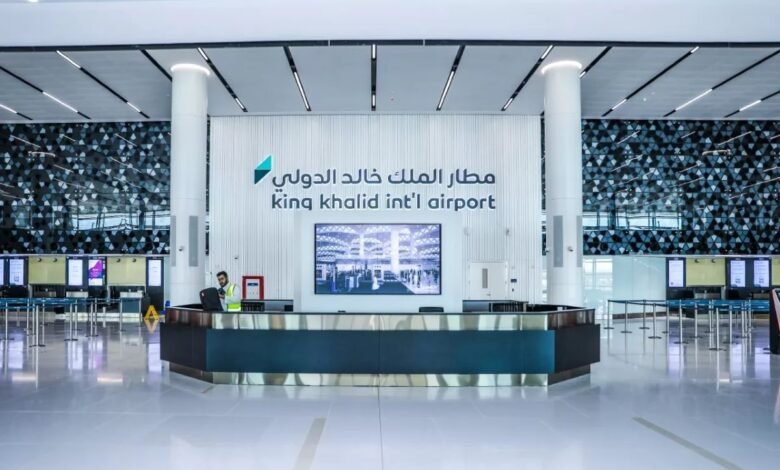 مطار الملك خالد الدولي يحصل على شهادة الاعتماد الكربوني للمطارات في إدارة الانبعاثات الكربونية