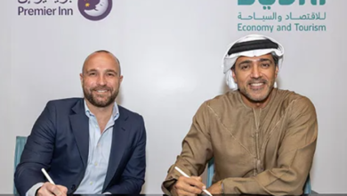 دائرة الاقتصاد والسياحة بدبي توقع مذكرة تفاهم استراتيجية مع مجموعة فنادق بريمير إن بهدف تعزيز العروض السياحية في الإمارة