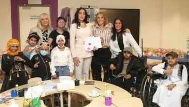 جورجينا توزع دمى من تصميمها دعماً لأطفال مركز الملك فهد للأورام بالتخصصي