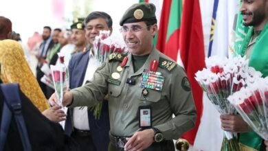 مدير عام الجوازات يستقبل أولى رحلات المستفيدين من مبادرة طريق مكة بمطار الملك عبدالعزيز الدولي بجدة