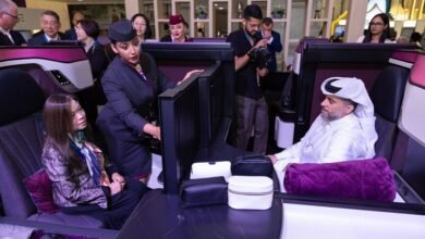 الخطوط الجوية القطرية تمزج بين الملاءمة الثقافية والابتكار التكنولوجي في معرض سوق السفر العربي دبي 2025