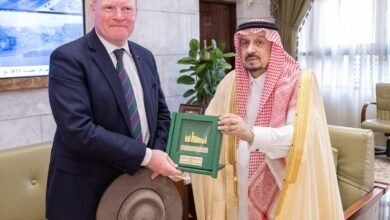 أمير الرياض يستقبل سفير أستراليا لدى المملكة