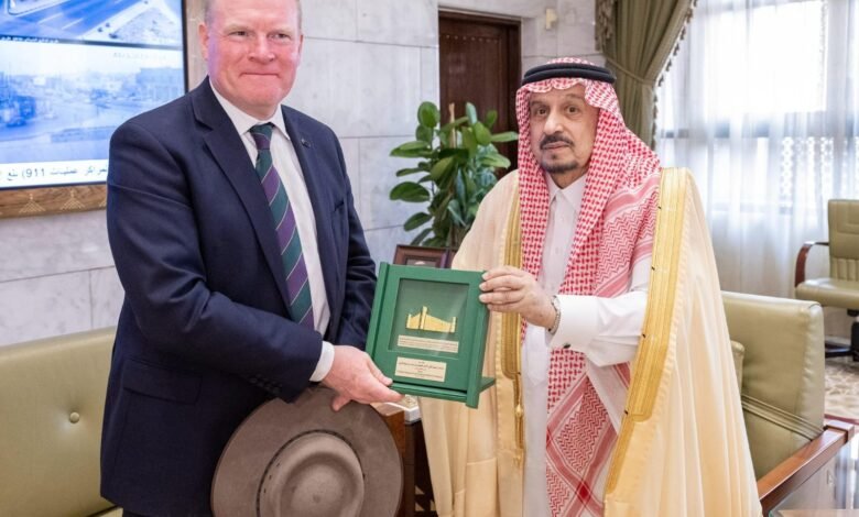 أمير الرياض يستقبل سفير أستراليا لدى المملكة