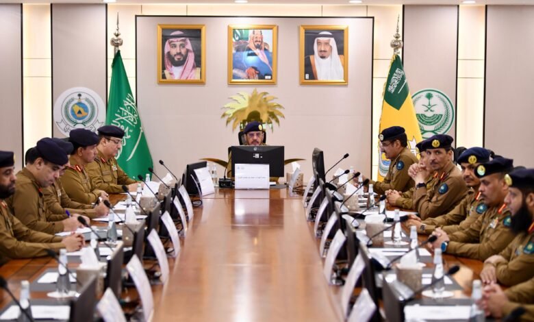 اللواء الفرج يقف على أعمال الدفاع المدني بالمدينة المنورة