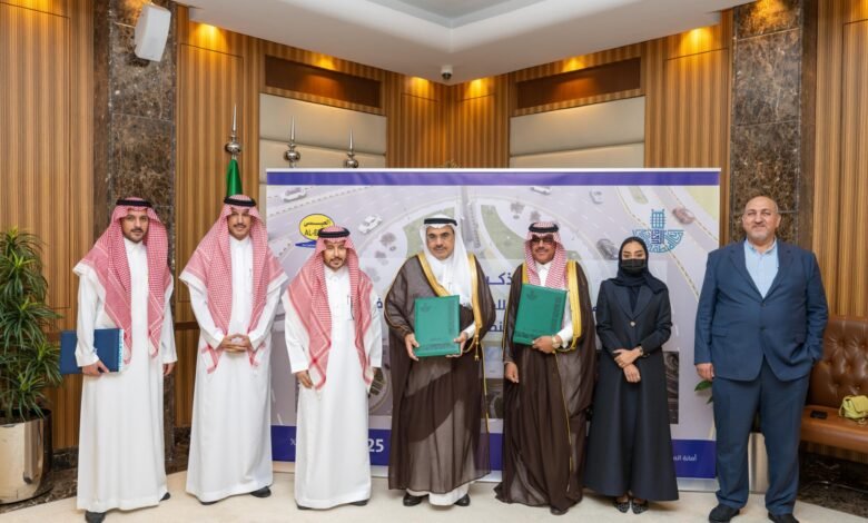 أمين الشرقية يوقع مذكرة تفاهم لإنشاء دوار ومجسم جمالي في مدخل بقيق الجنوبي