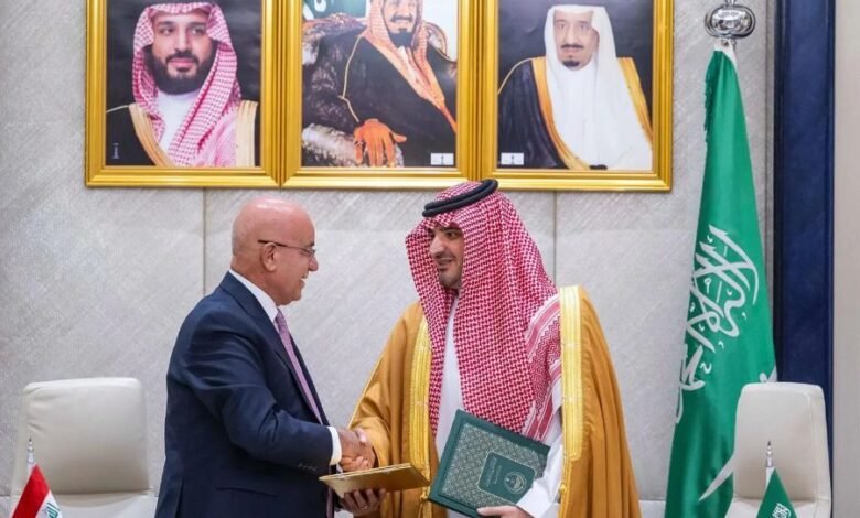 الأمير عبدالعزيز بن سعود ووزير الصحة العراقي يوقّعان مذكرة تفاهم في مجال مكافحة الاتجار غير المشروع بالمخدرات والمؤثرات العقلية والسلائف الكيميائية وتهريبها