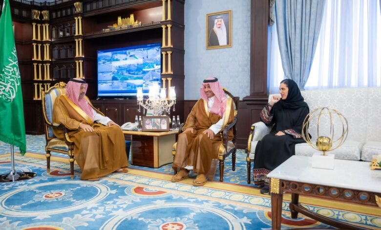 أمير منطقة الباحة يستقبل وزير السياحة