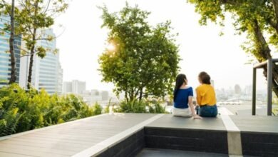 How to talk to family and friends about a head and neck cancer diagnosis