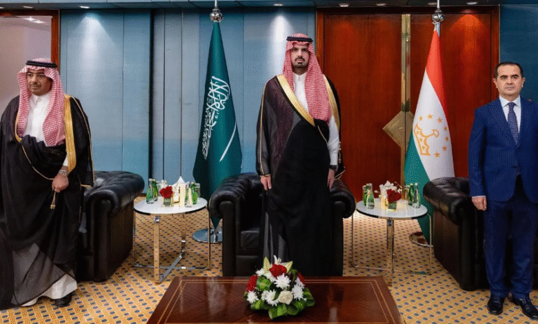 نيابةً عن نائب أمير الرياض.. أمين المنطقة يحضر حفل سفارة طاجكستان باليوم الوطني