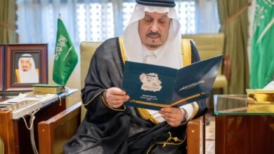 أمير منطقة الرياض يستقبل رئيس اللجنة التنفيذية لجائزة الأمير فيصل بن بندر بن عبدالعزيز للتميز والإبداع