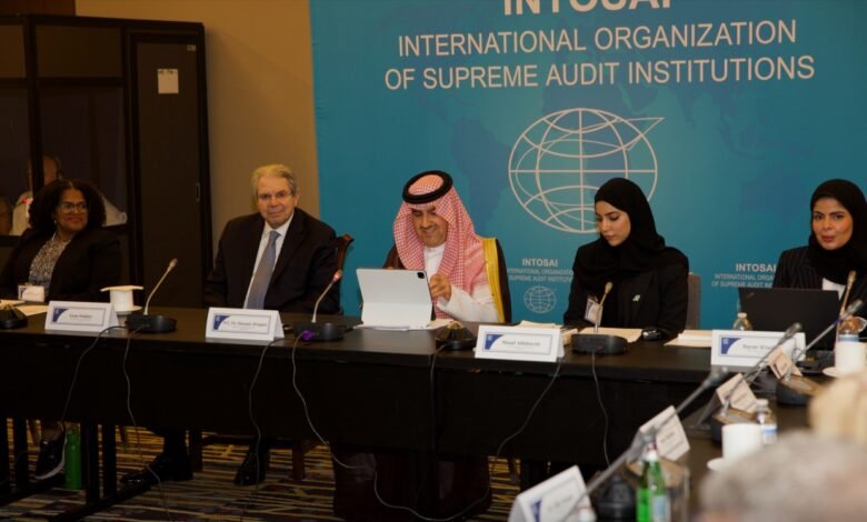 الدكتور العنقري يرأس اجتماع لجنة السياسات بمنظمة الإنتوساي في واشنطن