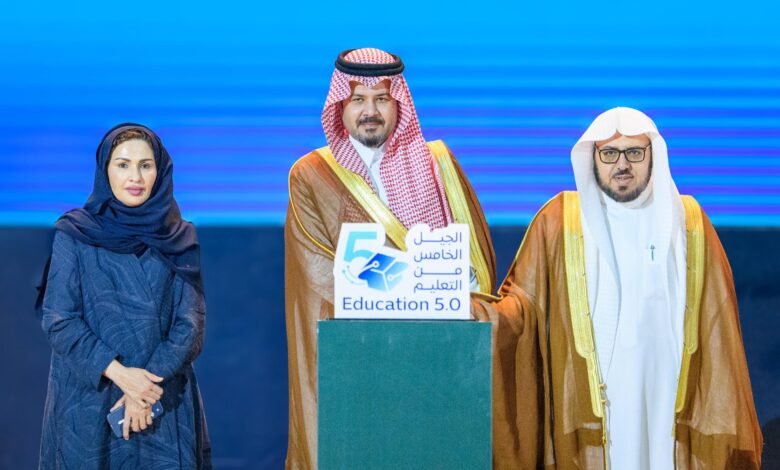 أمير منطقة المدينة المنورة يفتتح أعمال مؤتمر "الجيل الخامس من التعليم" بجامعة طيبة